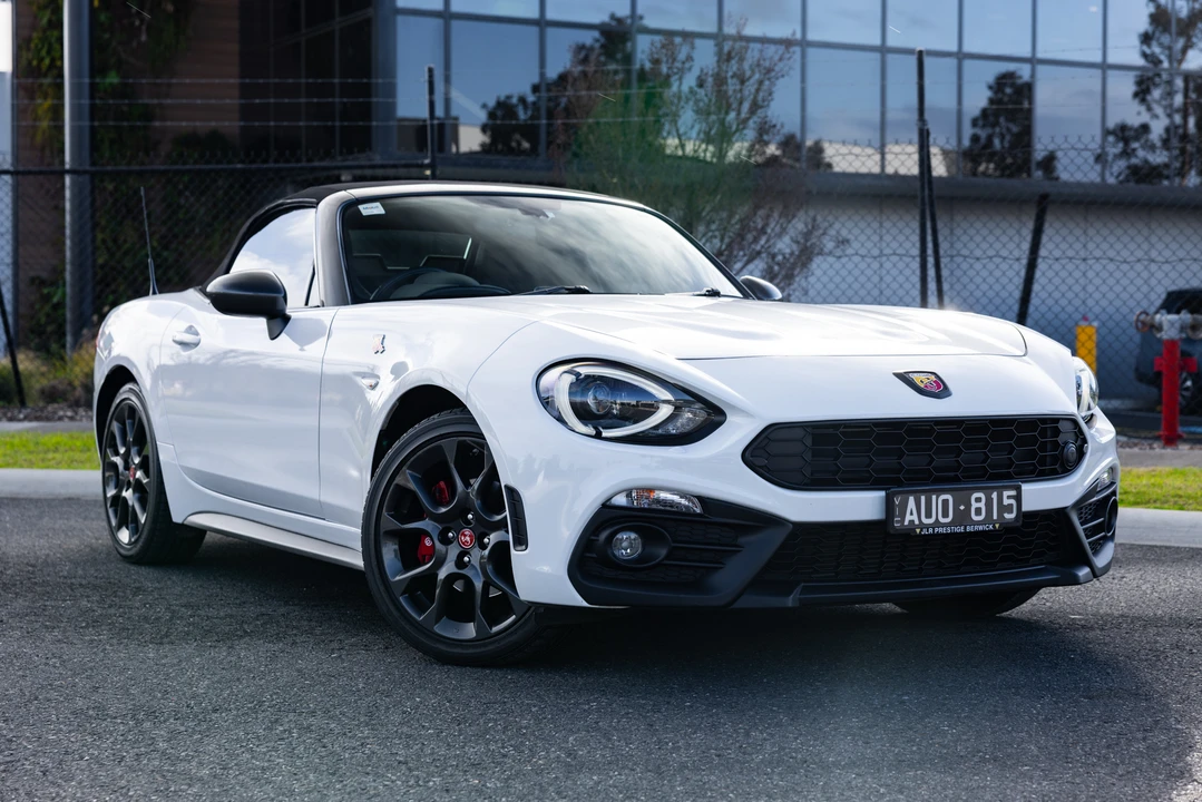 2017 Fiat 124 Spider - Image 3 of 31