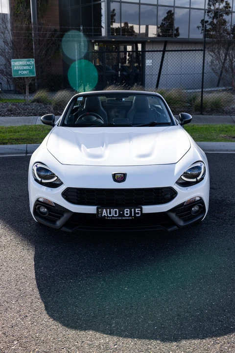 2017 Fiat 124 Spider - Image 18 of 31