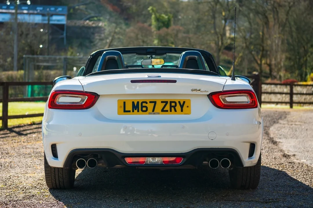 2017 Abarth - Image 5 of 31