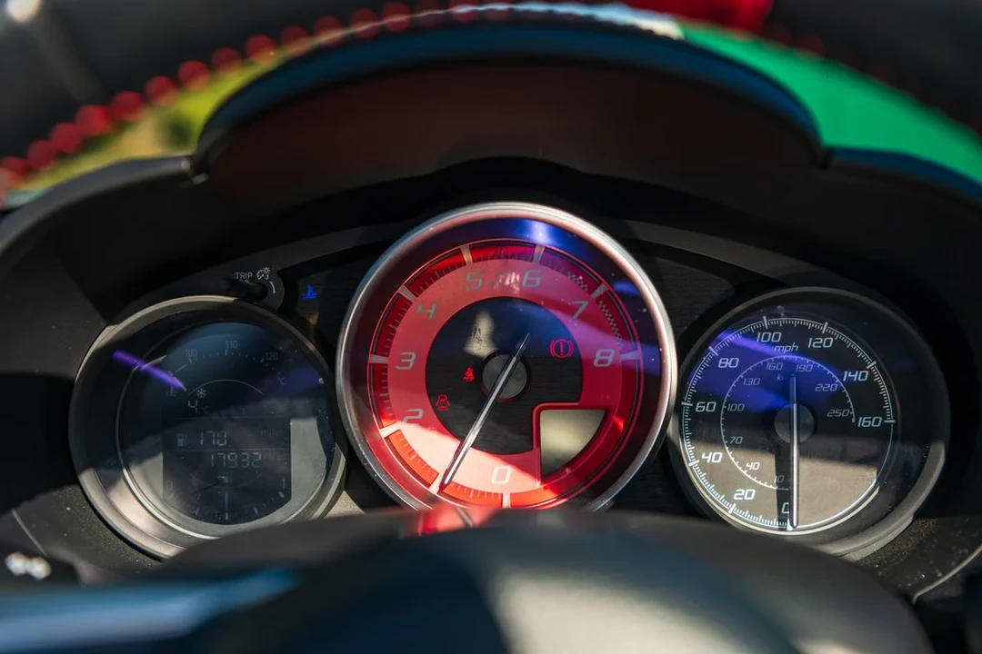 2017 Abarth - Image 10 of 31
