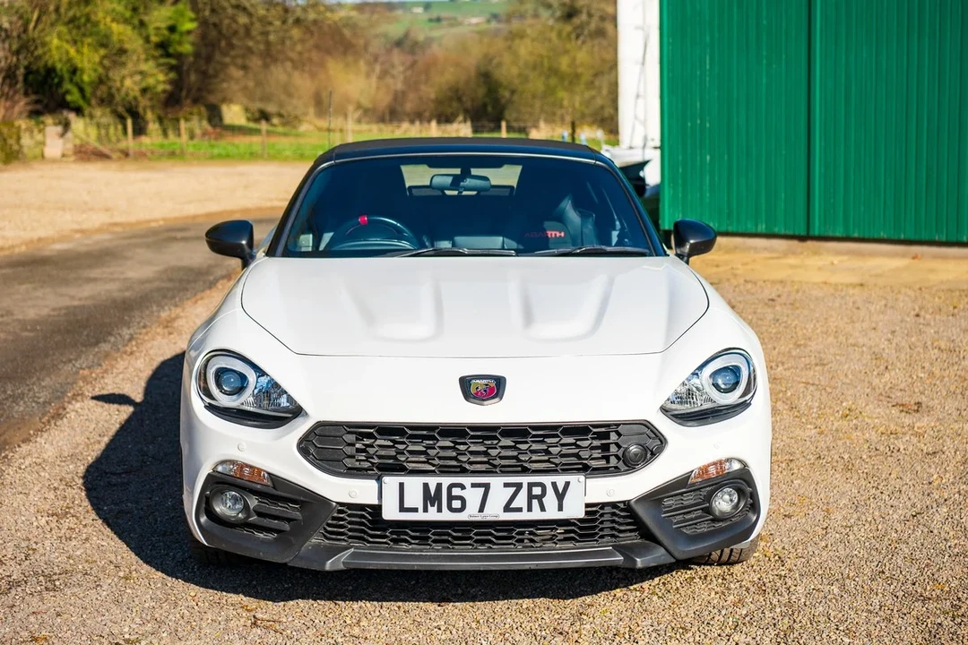 2017 Abarth - Image 13 of 31