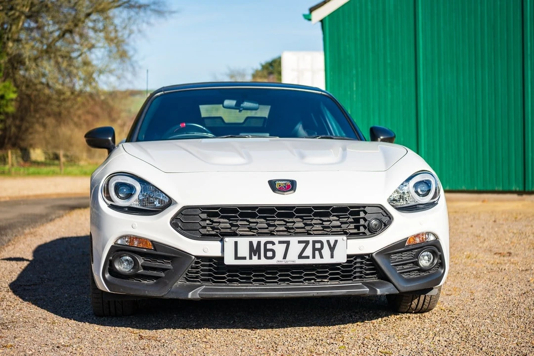 2017 Abarth - Image 28 of 30