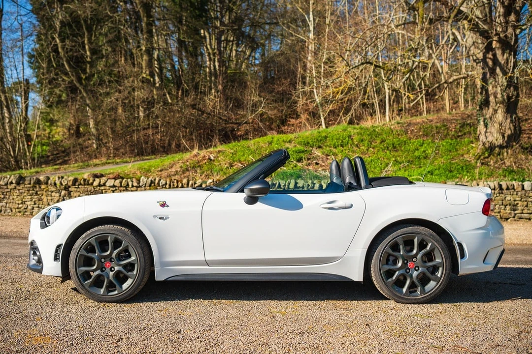 2017 Abarth - Image 17 of 30