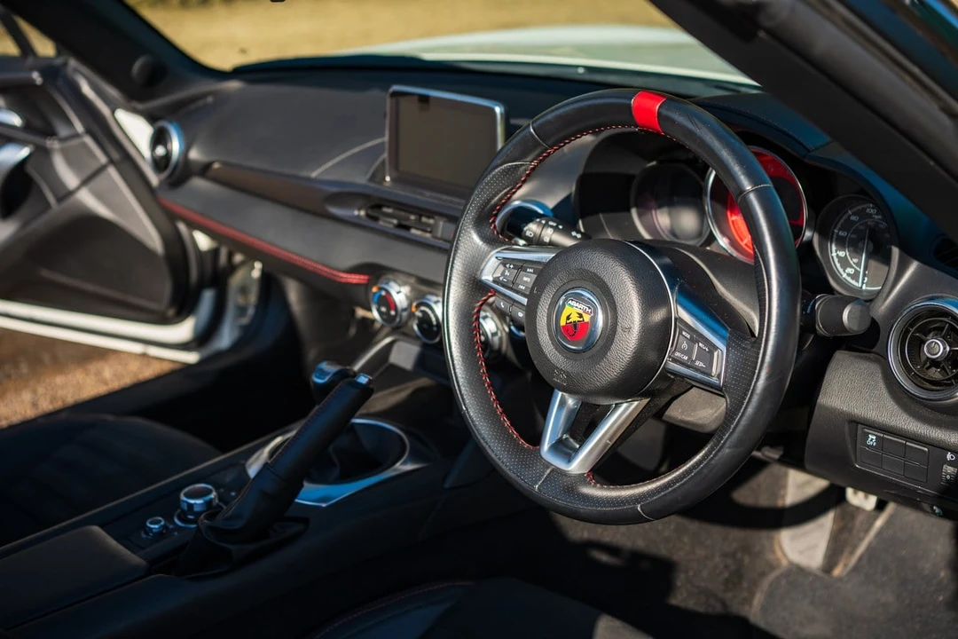 2017 Abarth - Image 8 of 30