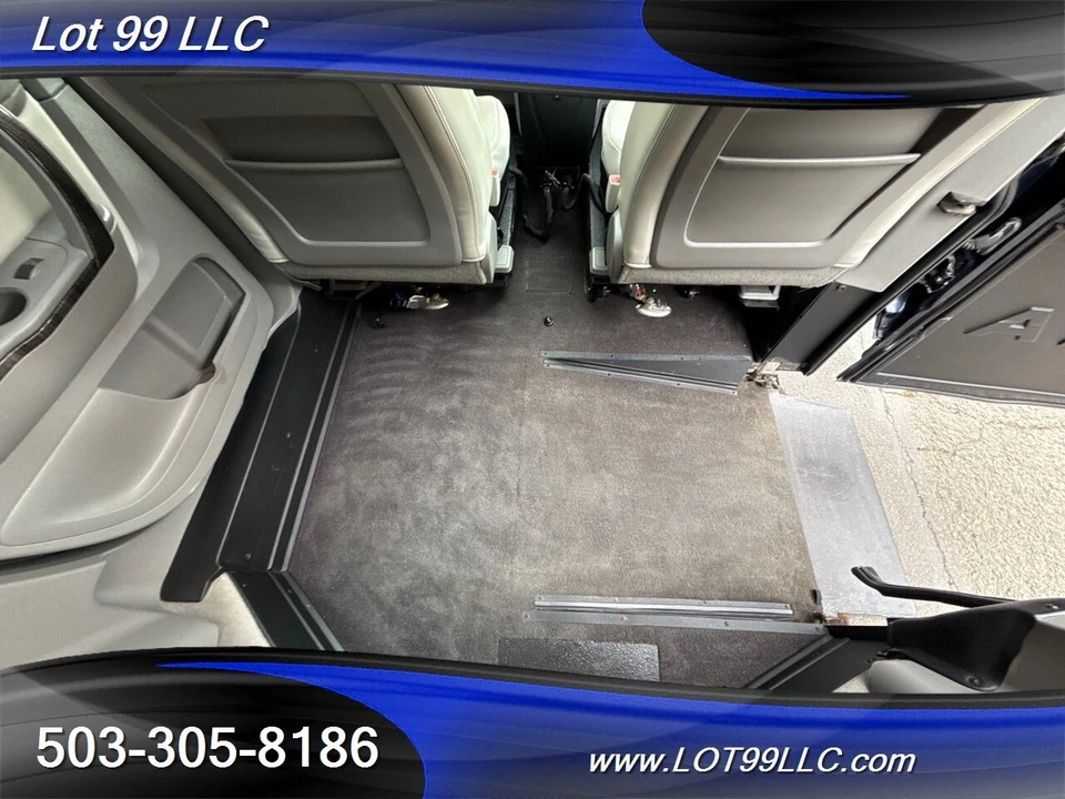 2017 GMC Acadia - Image 3 of 4