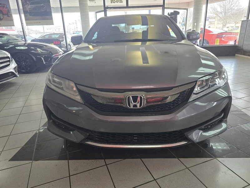 2017 Honda Accord 9th Gen - Image 2 of 4
