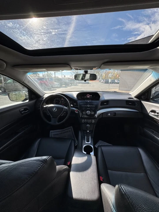 2017 Acura ILX - Image 8 of 13