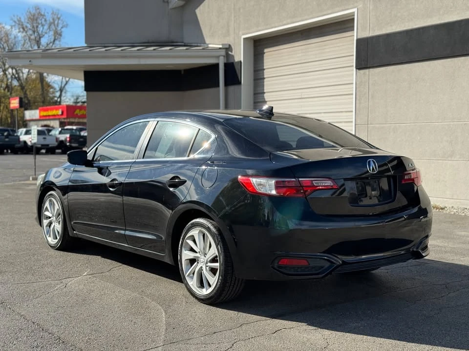 2017 Acura ILX - Image 5 of 13