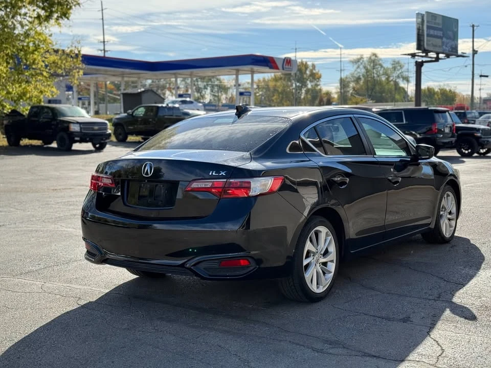 2017 Acura ILX - Image 4 of 13