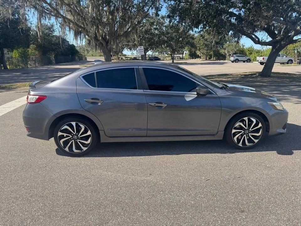 2017 Acura ILX - Image 8 of 15