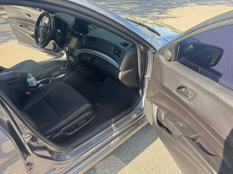 2017 Acura ILX - Image 12 of 15