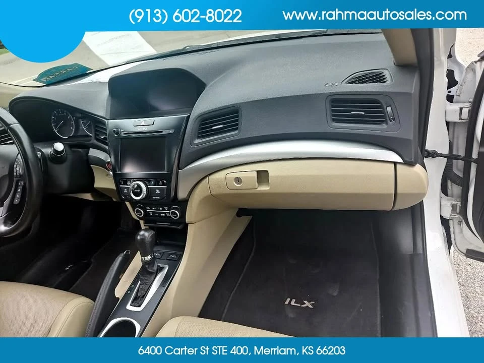 2017 Acura ILX - Image 16 of 20