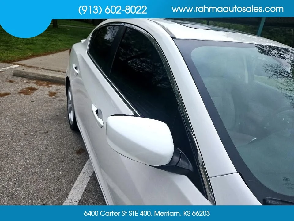 2017 Acura ILX - Image 13 of 20