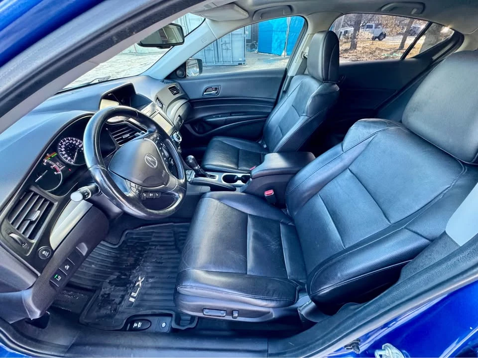 2017 Acura ILX - Image 10 of 13