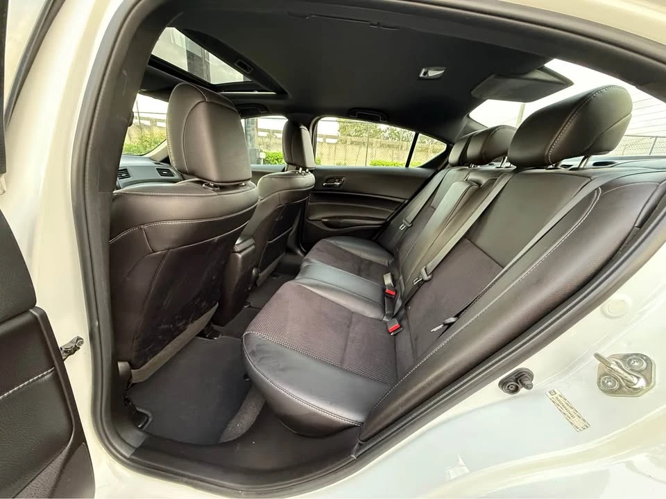 2017 Acura ILX - Image 9 of 12