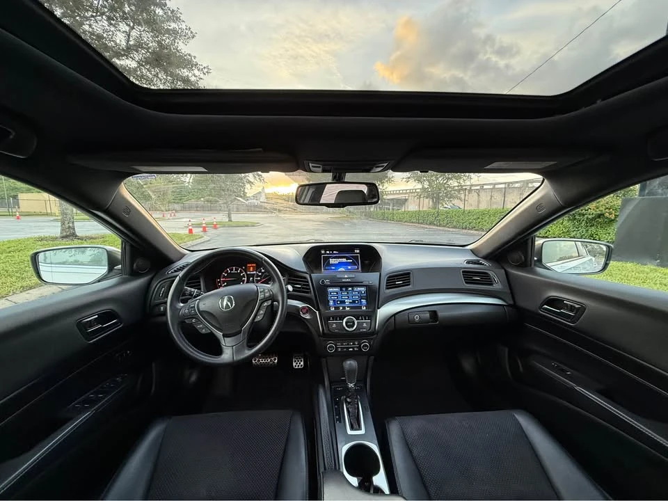 2017 Acura ILX - Image 10 of 12