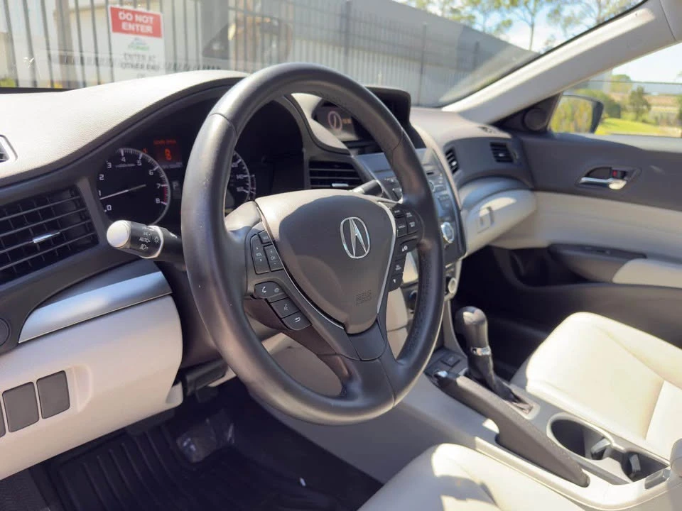 2017 Acura ILX - Image 7 of 18