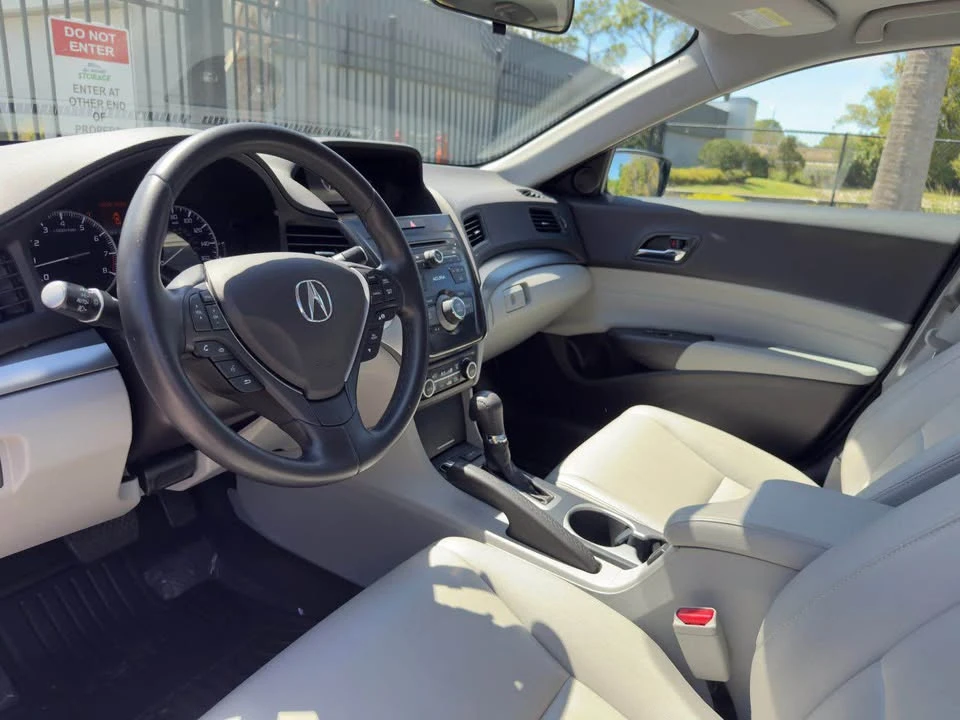 2017 Acura ILX - Image 10 of 18