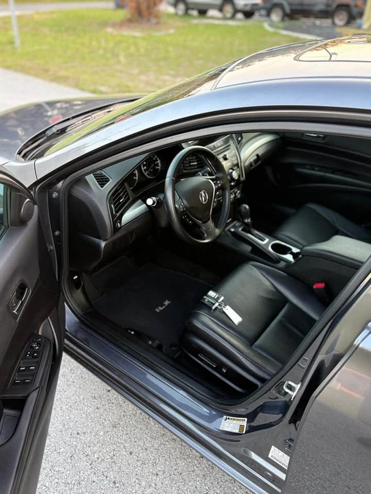2017 Acura ILX - Image 8 of 11