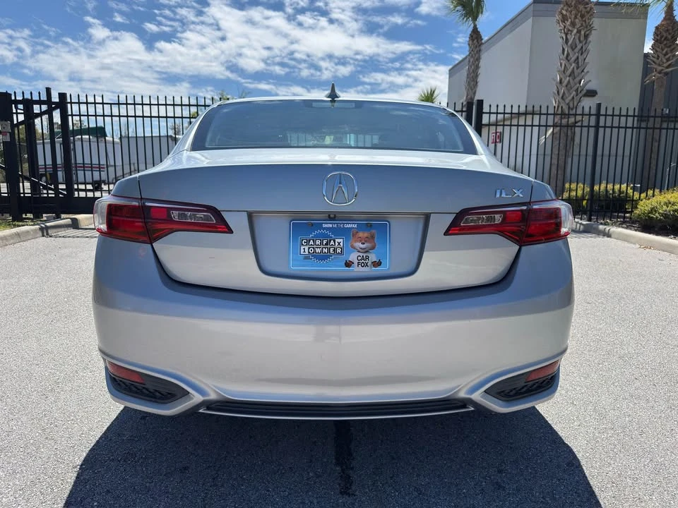 2017 Acura ILX - Image 5 of 20