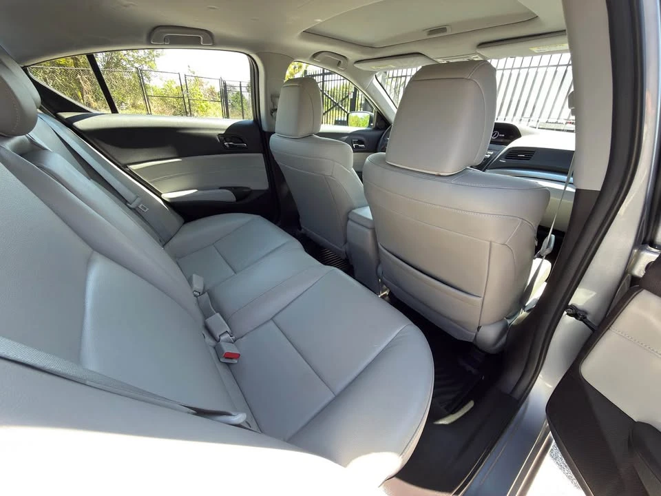 2017 Acura ILX - Image 14 of 20