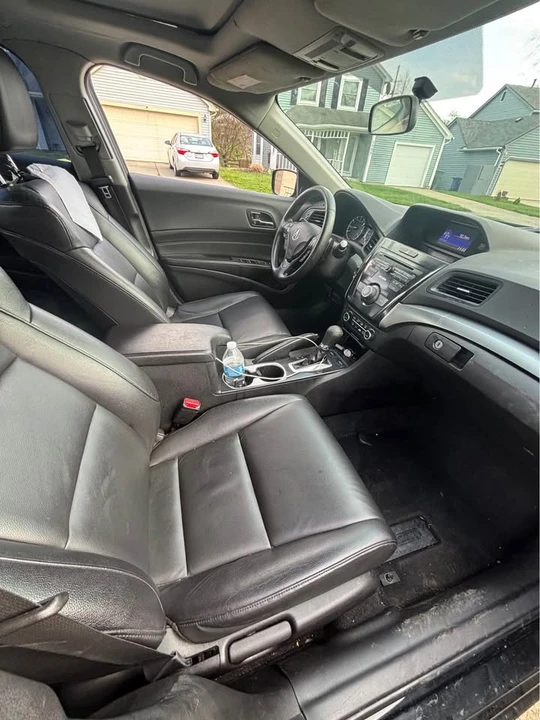 2017 Acura ILX - Image 8 of 10