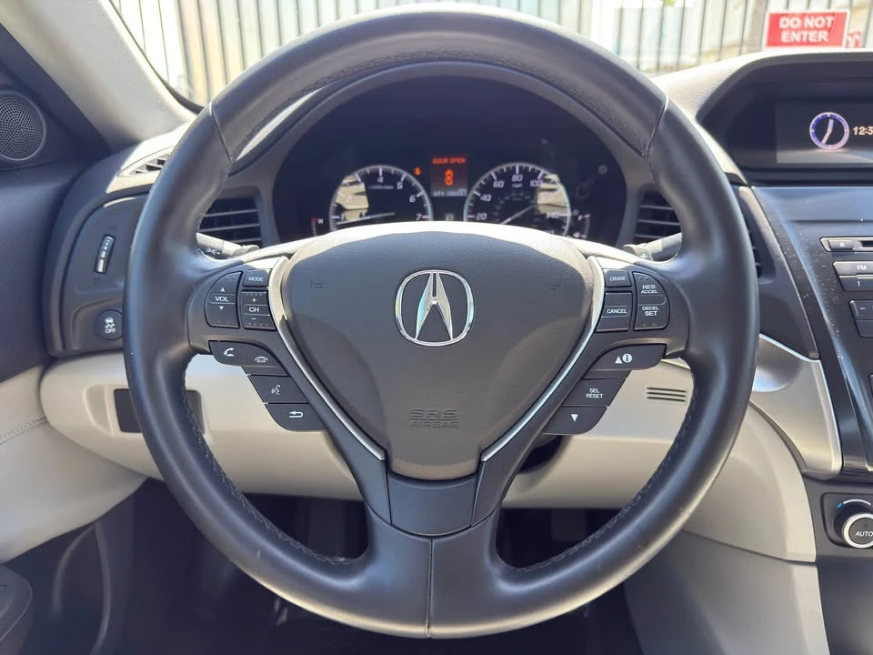 2017 Acura ILX - Image 8 of 20