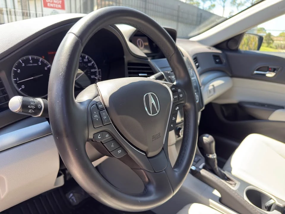 2017 Acura ILX - Image 7 of 20