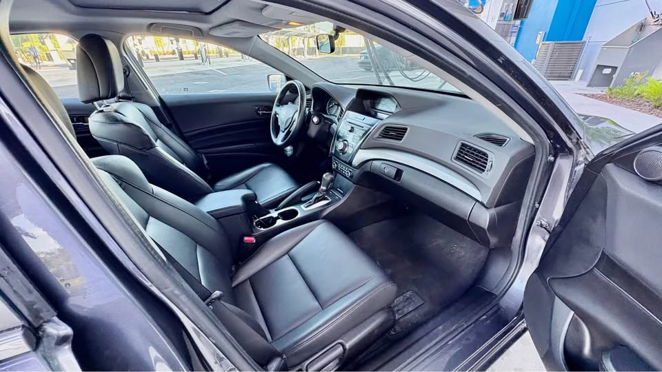 2017 Acura ILX - Image 8 of 12