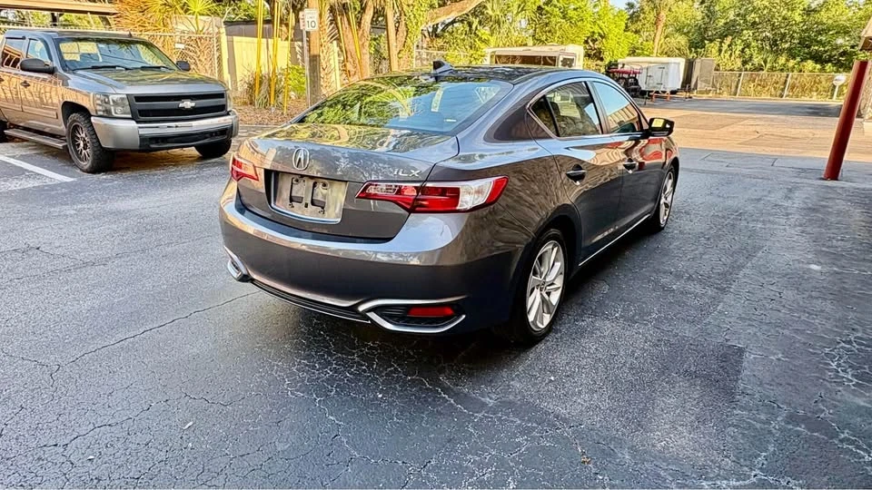 2017 Acura ILX - Image 4 of 12