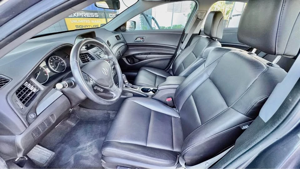 2017 Acura ILX - Image 6 of 12