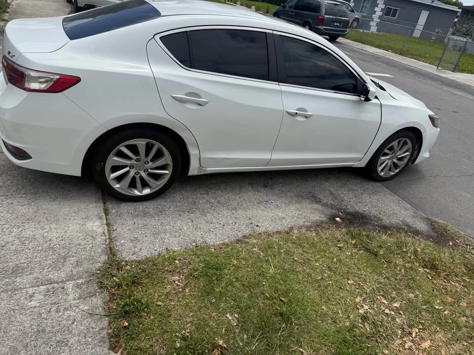 2017 Acura ILX - Image 4 of 6