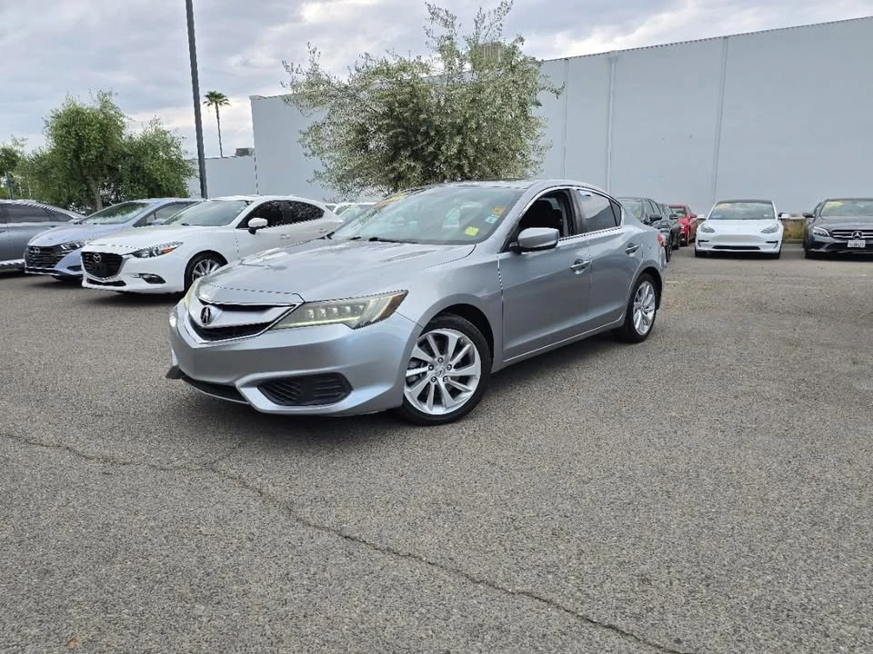 2017 Acura ILX - Image 10 of 20