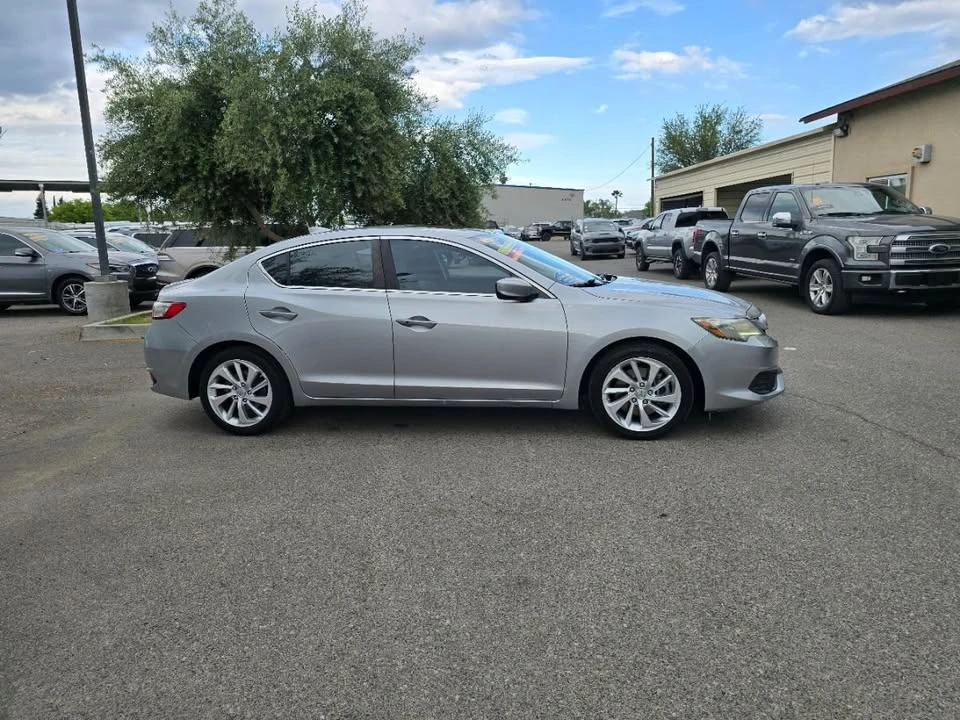 2017 Acura ILX - Image 13 of 20