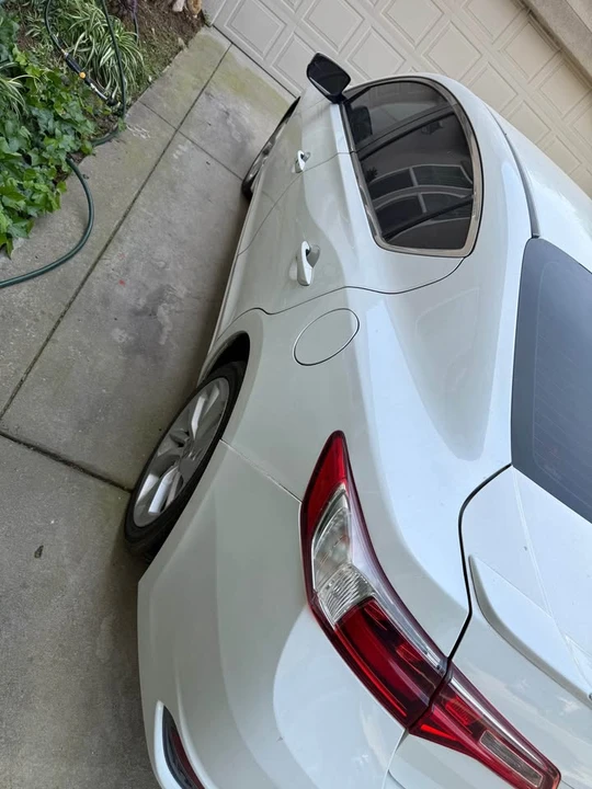 2017 Acura ILX - Image 2 of 9