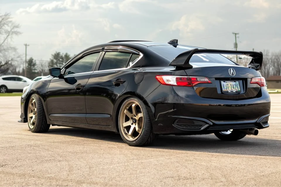 2017 Acura ILX - Image 10 of 12
