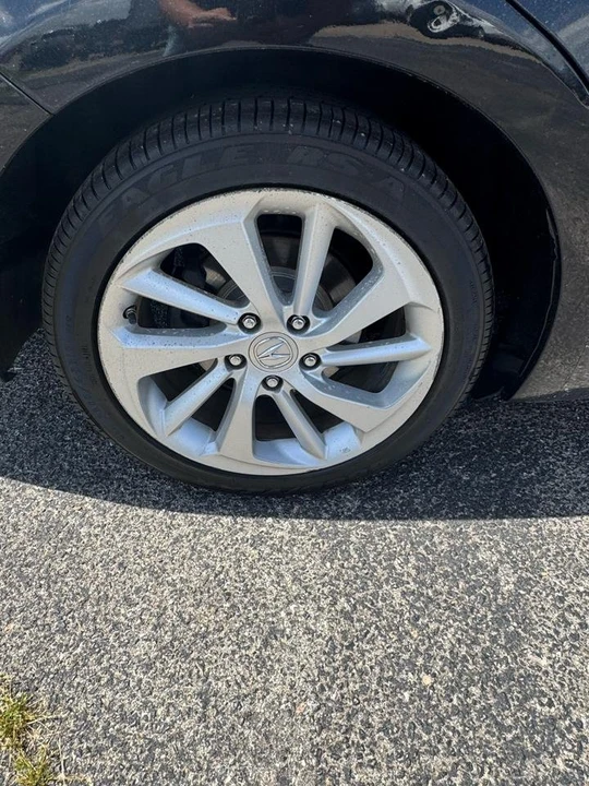 2017 Acura ILX - Image 9 of 20