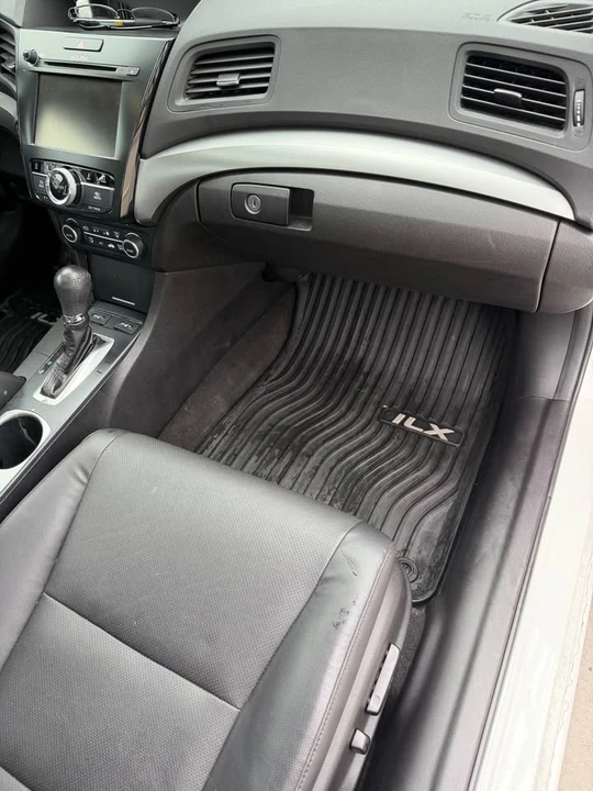 2017 Acura ILX - Image 6 of 6