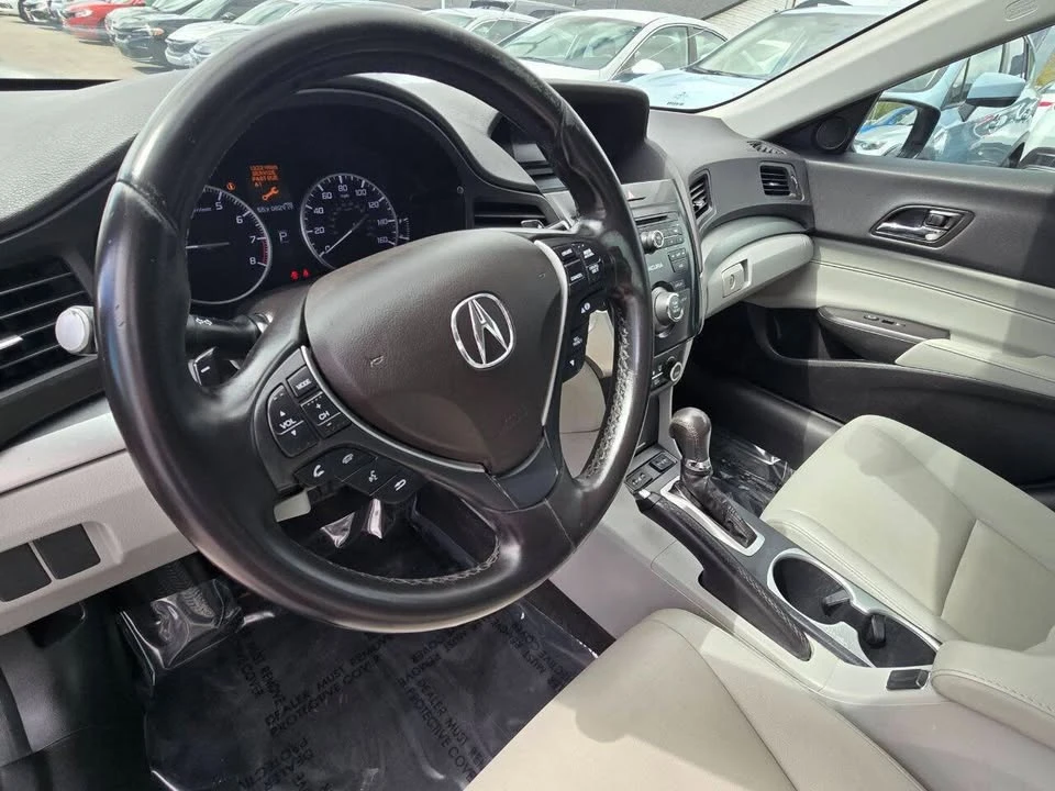2017 Acura ILX - Image 11 of 17