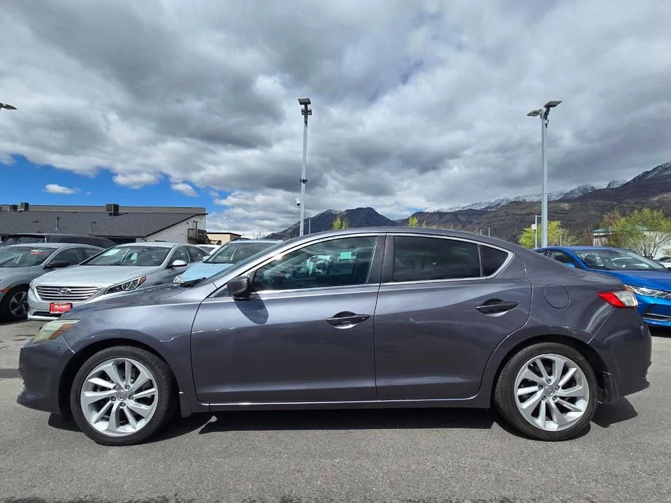 2017 Acura ILX - Image 4 of 17