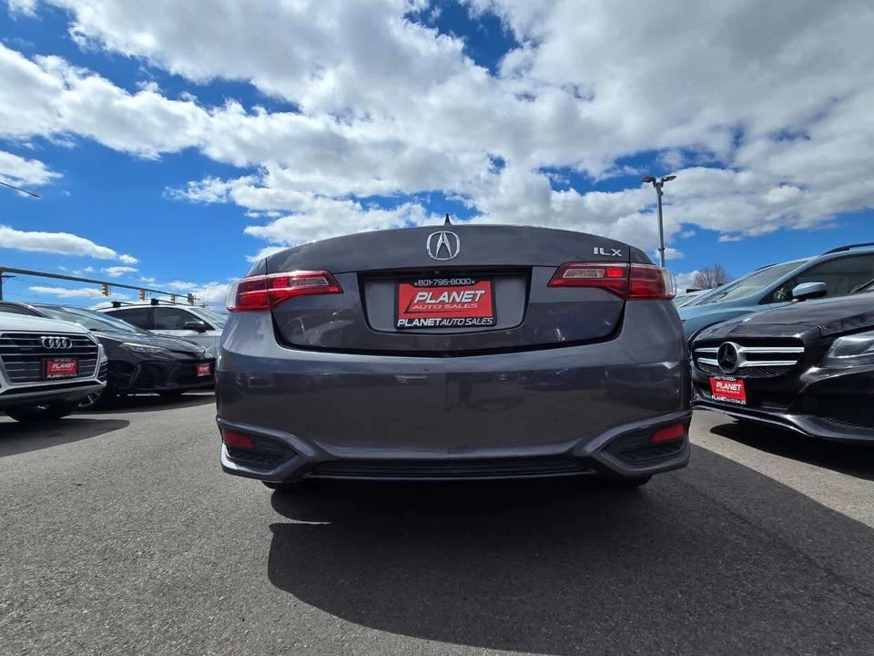 2017 Acura ILX - Image 6 of 17