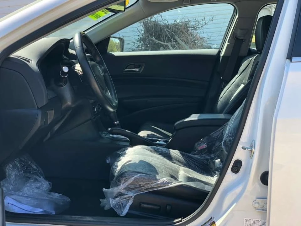 2017 Acura ILX - Image 13 of 18