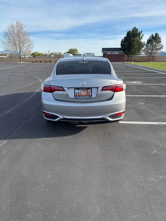 2017 Acura ILX - Image 5 of 9