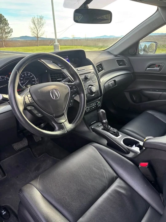 2017 Acura ILX - Image 6 of 9