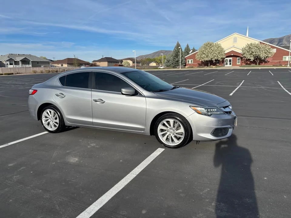2017 Acura ILX - Image 2 of 9