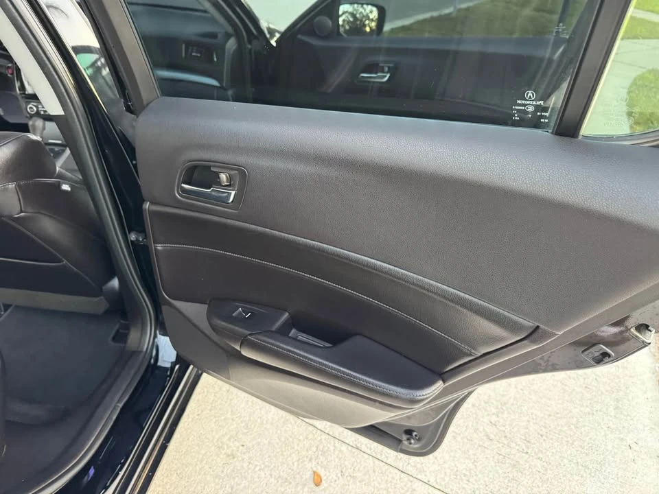2017 Acura ILX - Image 11 of 19