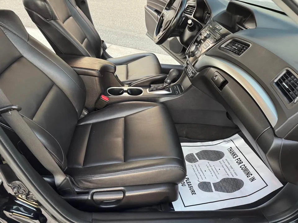 2017 Acura ILX - Image 10 of 19