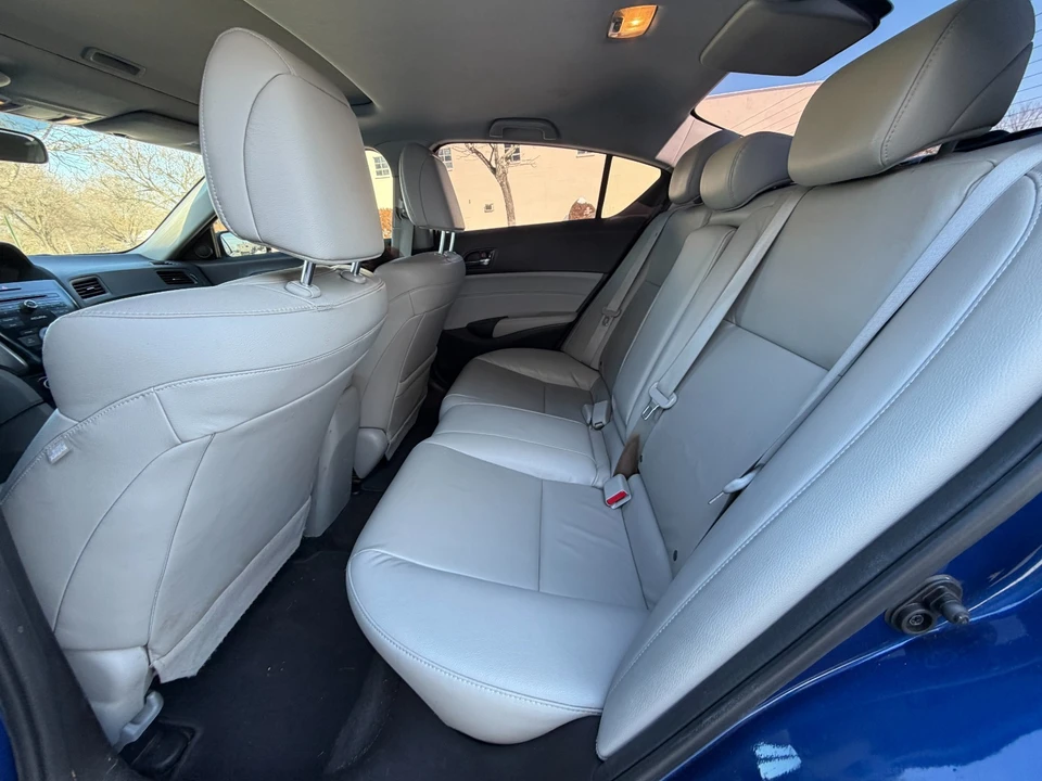 2017 Acura ILX - Image 10 of 21