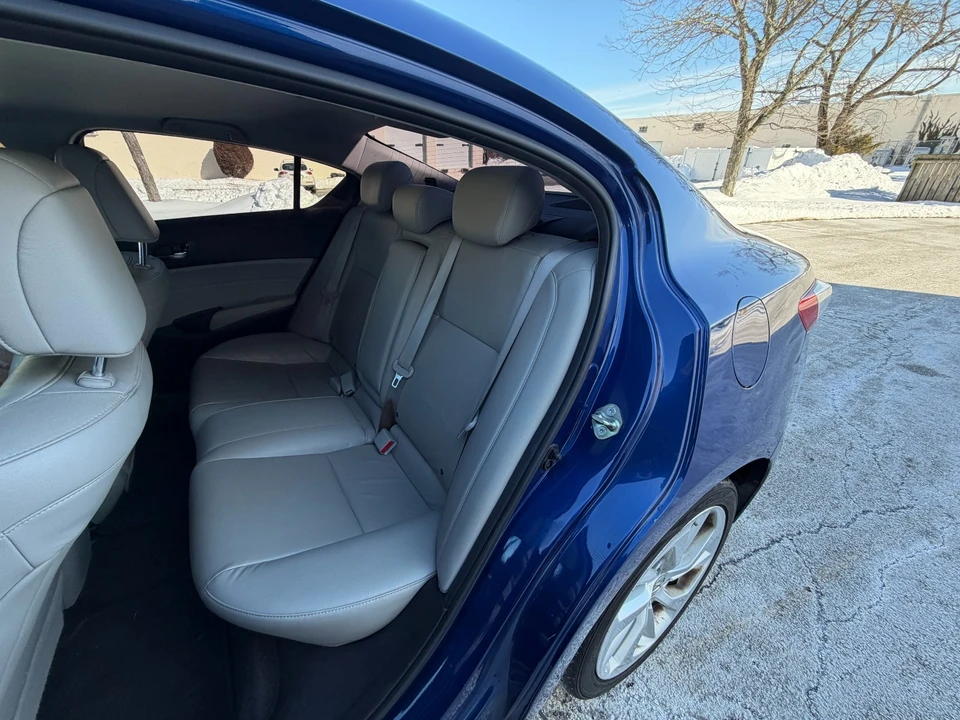 2017 Acura ILX - Image 7 of 21