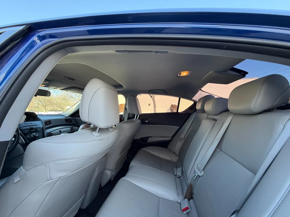2017 Acura ILX - Image 9 of 21